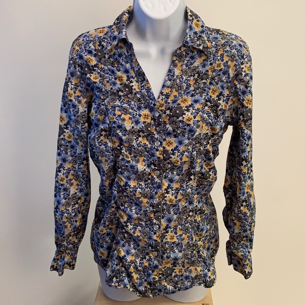 Style & Co. petite button down long sleeve shirt